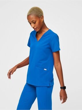 FIGS Women’s Casma Three-Pocket Scrub Top Royal Blue Large V-neck Classic Fit